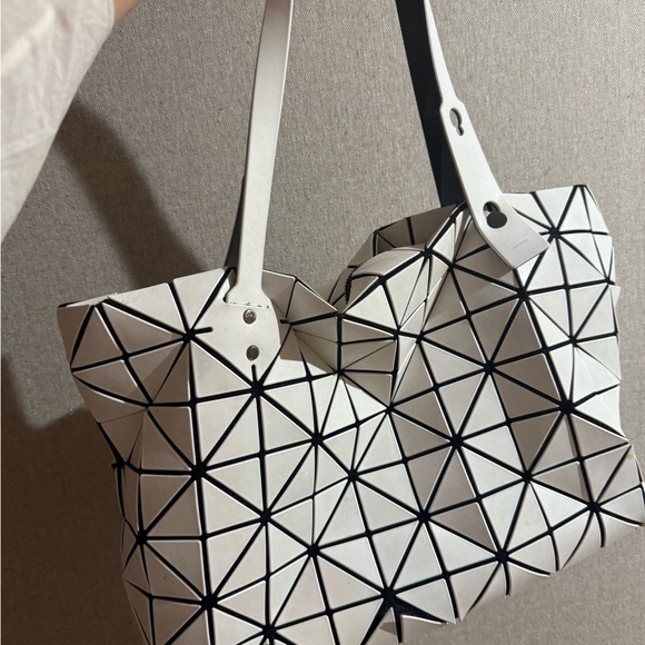Bao Bao Issey Miyake Geometric White and Black Tote Bag - Picture 3 of 15